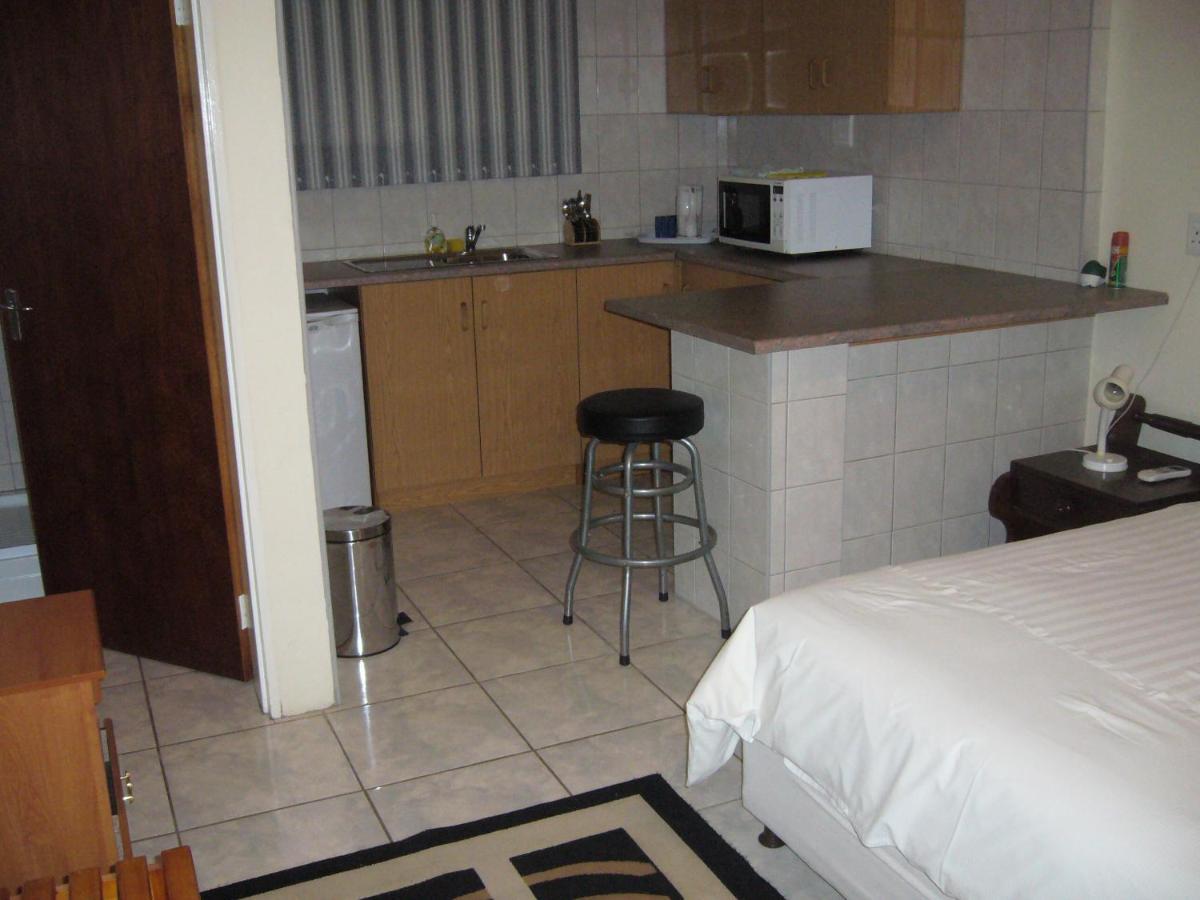 Affinity Guesthouse Upington Exterior photo